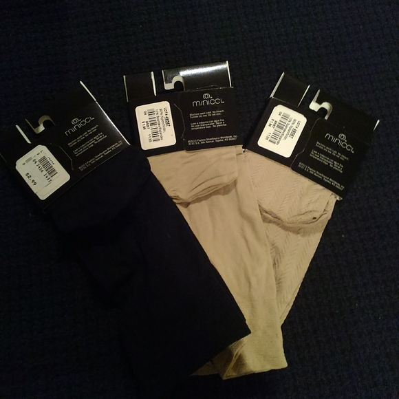 Women's socks three pairs - Picture 2 of 2